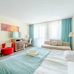 Diva Seaside By Bookinghost Lägenhet *